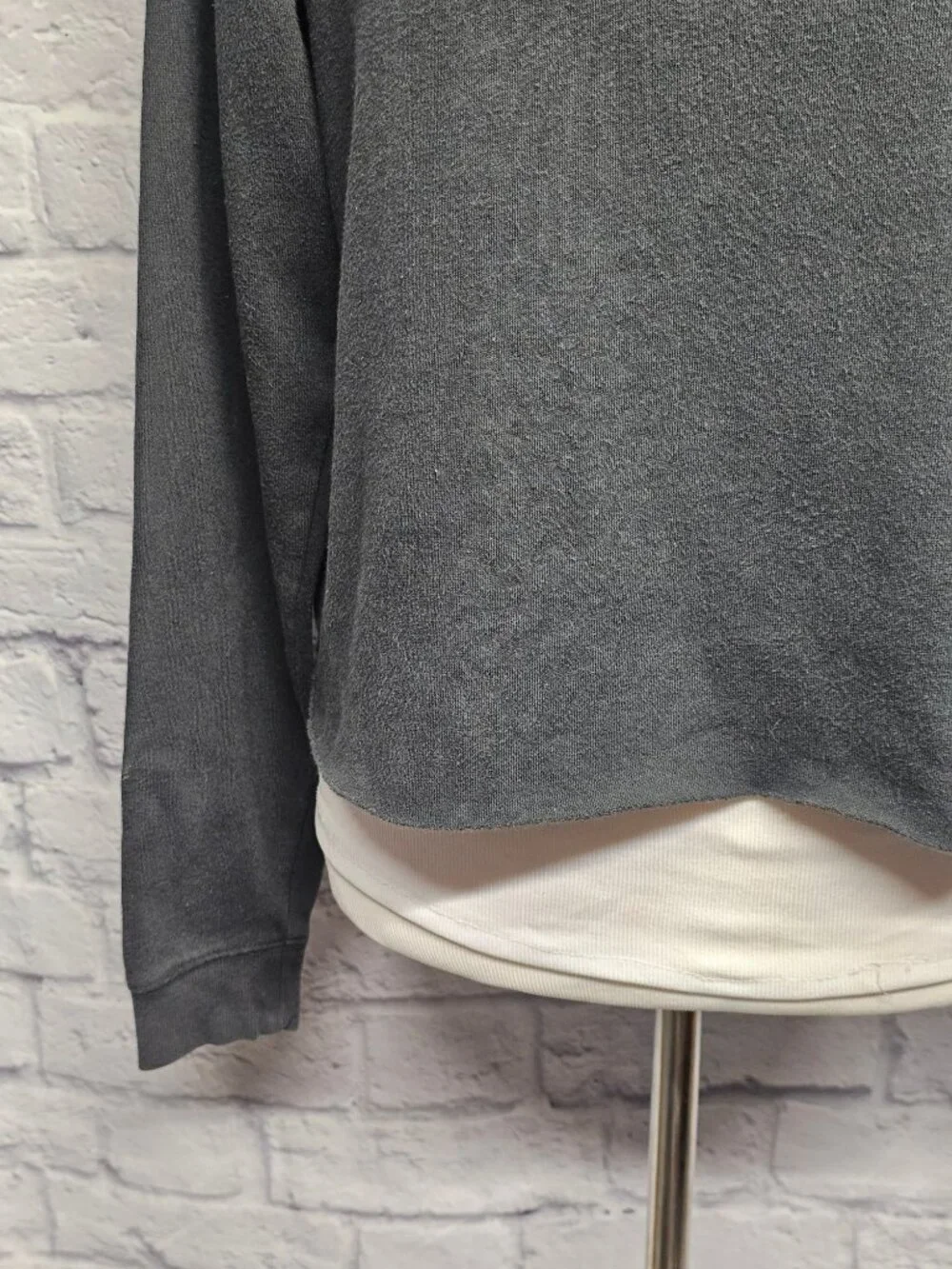WILD FABLE XS GRAY GREEN HOODED BOXY CUT OFF RAW EDGE CROPPED FLEECE HOODIE - Picture 10 of 12